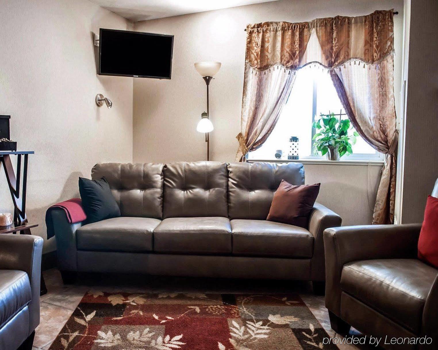 Quality Inn Moriarty Экстерьер фото