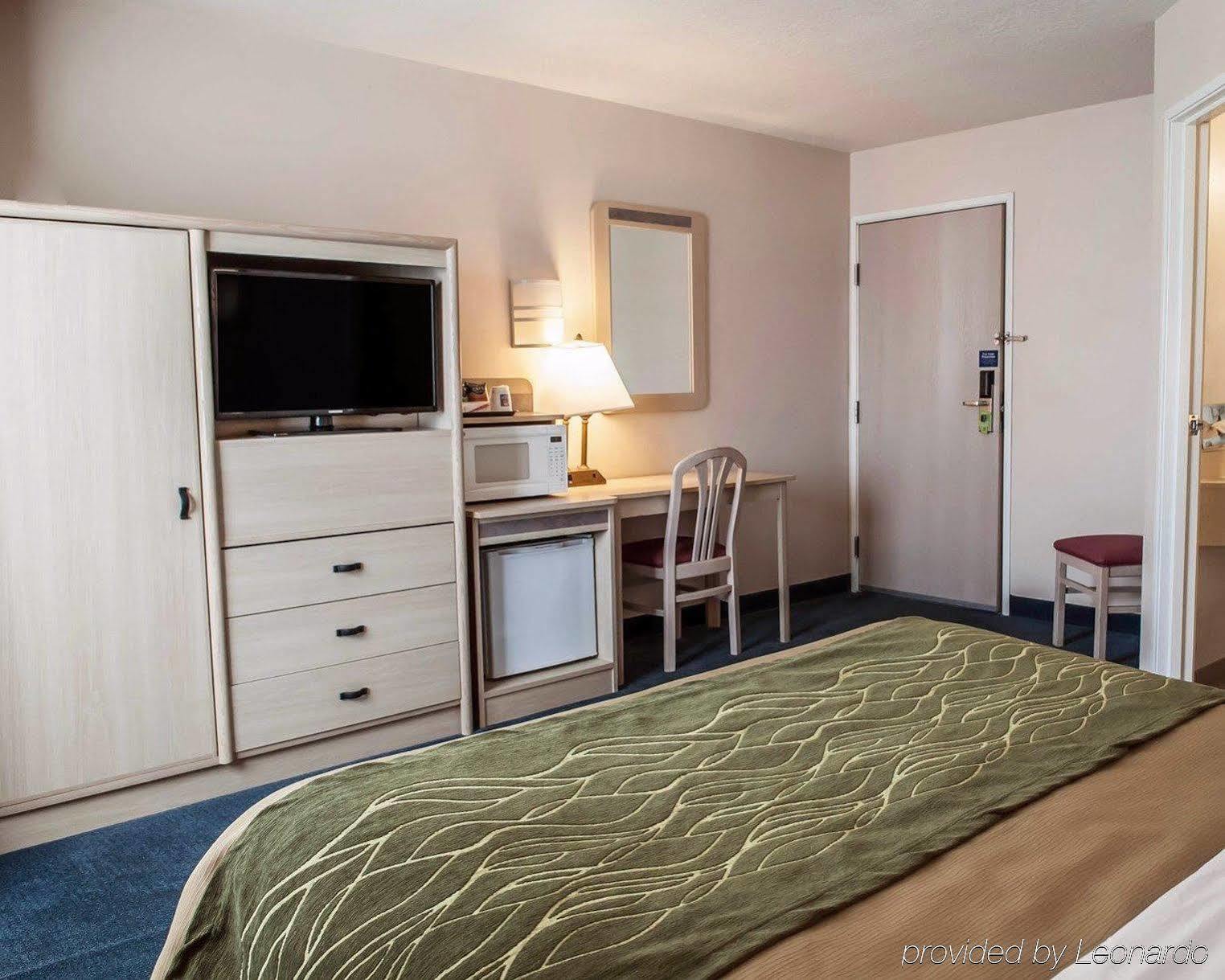 Quality Inn Moriarty Экстерьер фото